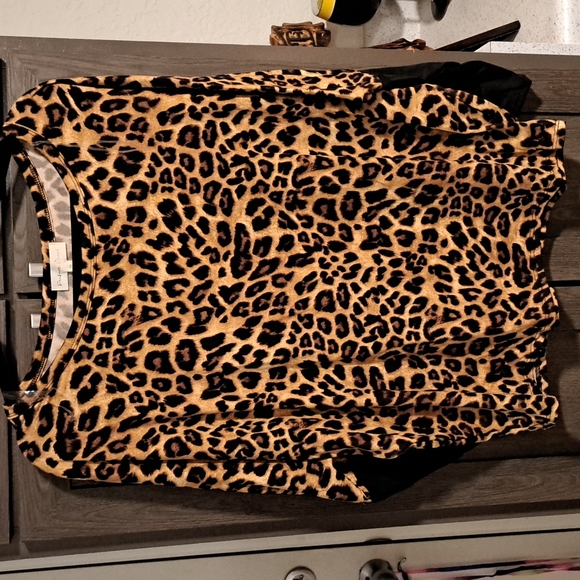 ♥️New boutique boat neck animal print top - Picture 6 of 9